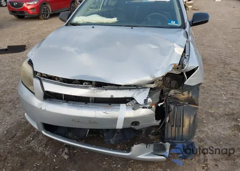 2005 Scion Tc z USA, uszkodzony, nr VIN JTKDE177750027353